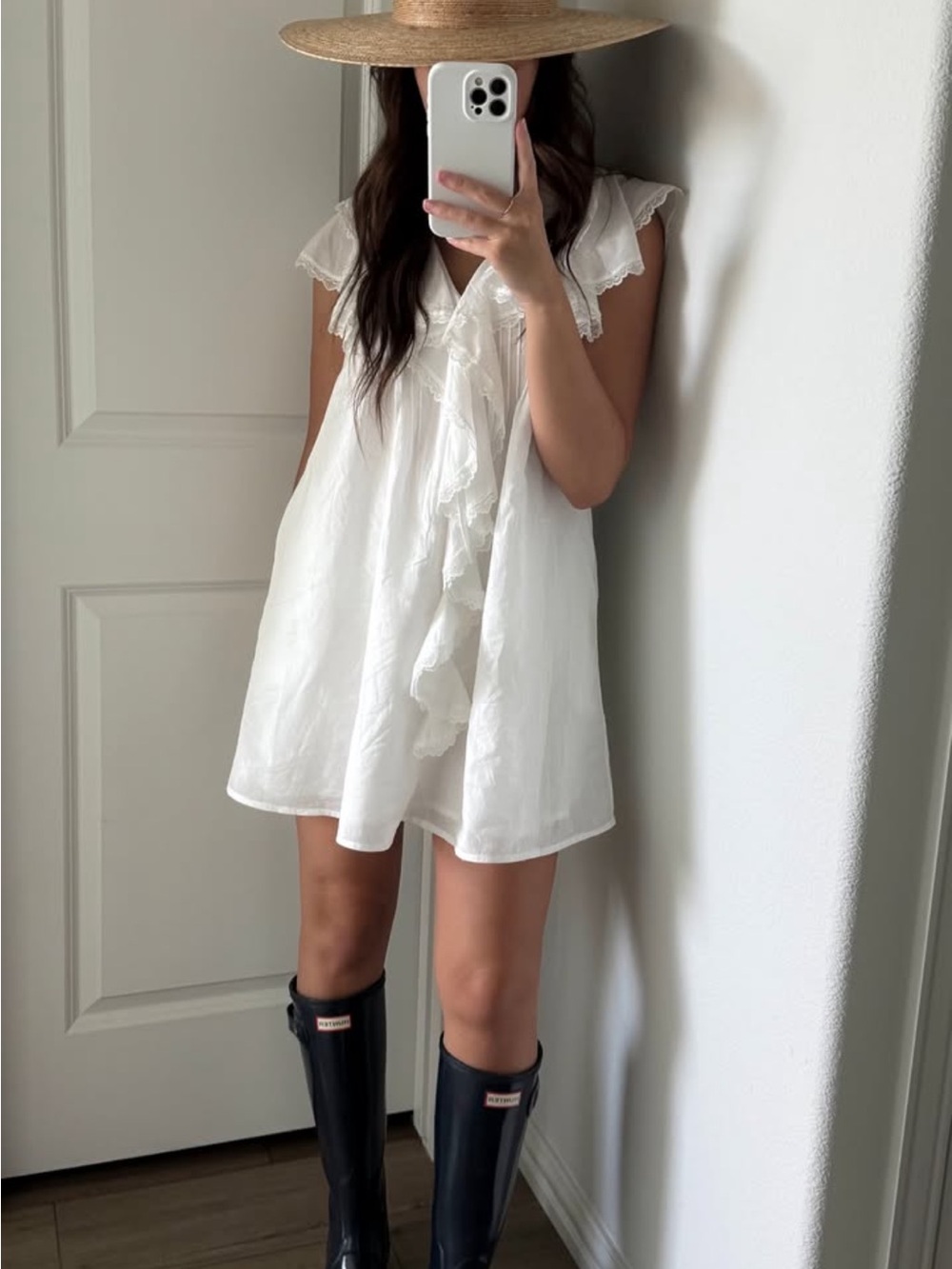 Storia White Ruffled Short Dress